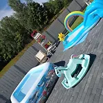 Caloroczny Osrodek Wypoczynkowy Comfort House Prázdninový dům