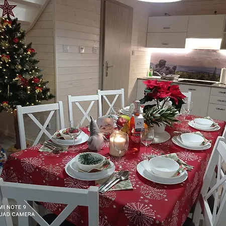 Будинок відпочинку Caloroczny Osrodek Wypoczynkowy Comfort House Душники-Здруй